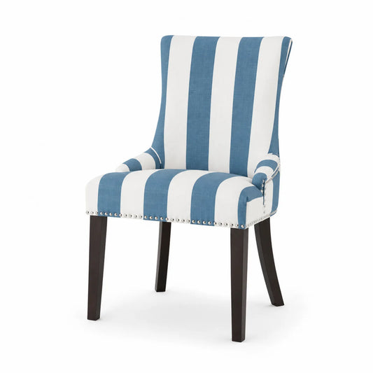 Sedia in tessuto a righe blu e bianco con gambe in legno